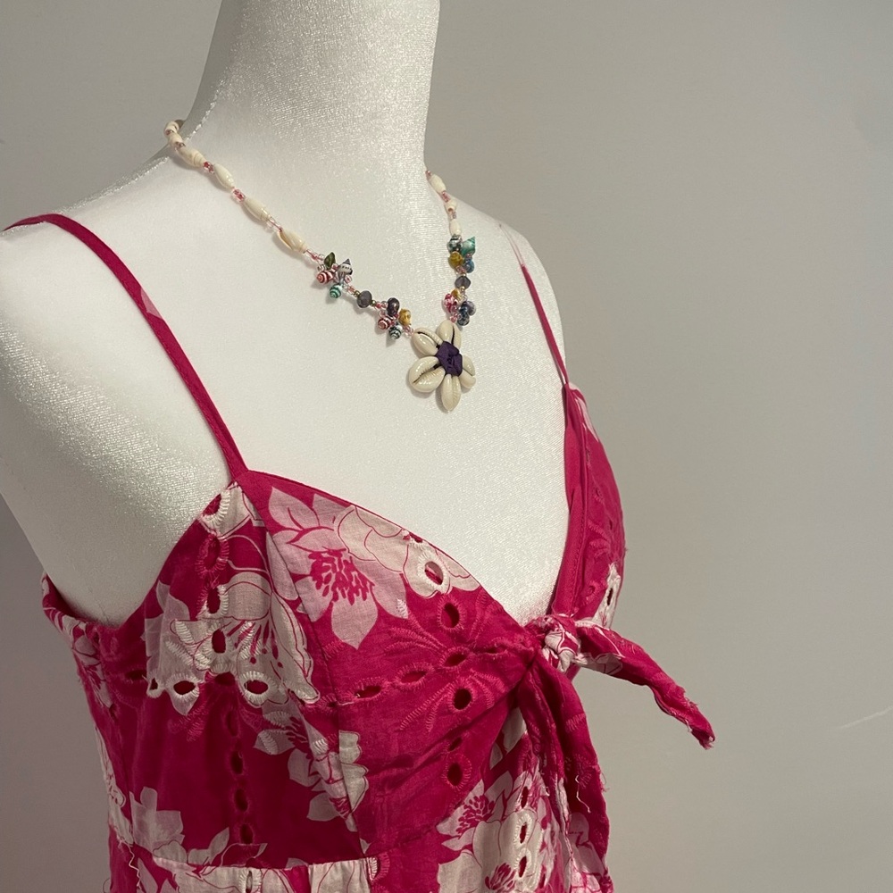 Francesca's Collections Fuchsia & White Floral Midi Dress with Tie-Front - Picture 4 of 5